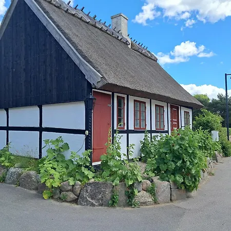 Villa Peaceful Retreat In A Charming Half-timbered